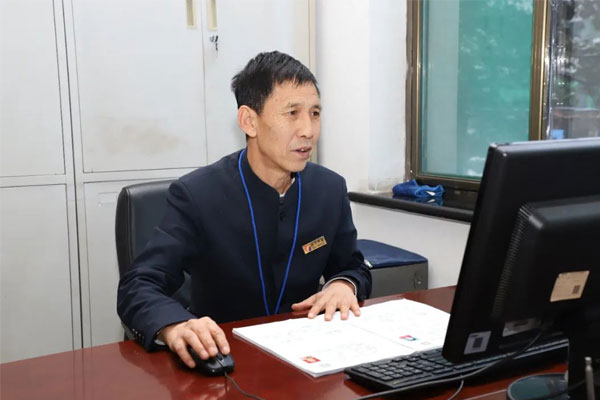 2003网站太阳集团扶贫办副主任范李斌